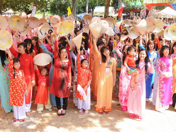 Nhiều nét mới trong Lễ hội áo dài Thành phố Hồ Chí Minh lần 3 ảnh 1