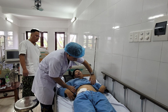 Khánh Hòa: Những chiến sỹ áo trắng ở Trung tâm Y tế thị trấn Trường Sa ảnh 2