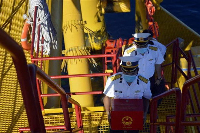 Bà Rịa-Vũng Tàu hoàn thành công tác bầu cử sớm trên biển ảnh 1