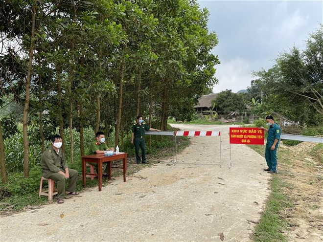 Khẩn trương truy vết, khoanh vùng để ứng phó với dịch COVID-19 ảnh 2