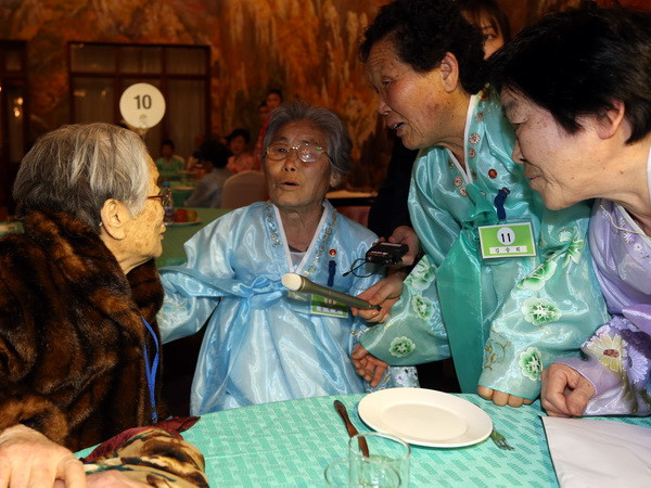 Hàn Quốc hoàn tất việc lên danh sách đoàn tụ gia đình ly tán ảnh 1