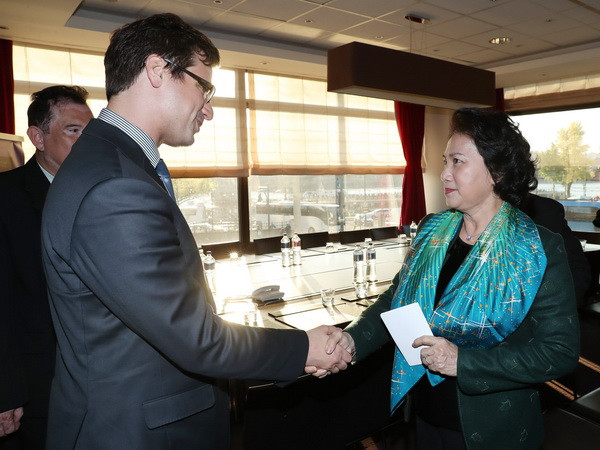 Chủ tịch Quốc hội Nguyễn Thị Kim Ngân bắt đầu thăm Hungary ảnh 2