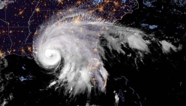 Ảnh chụp vệ tinh mắt bão Sally. (Nguồn: cbsnews.com) Miền Nam nước Mỹ có nguy cơ đối mặt trận lũ lịch sử do bão Sally ảnh 1
