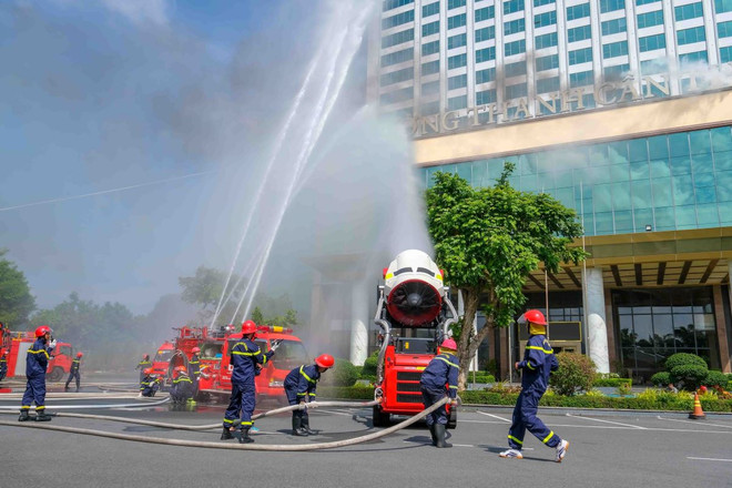 ttxvn_dien tap chua chay (2).jpg