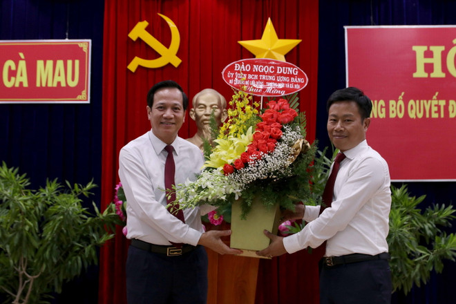 Thứ trưởng Bộ Lao động giữ chức Phó Bí thư Tỉnh ủy Cà Mau ảnh 1
