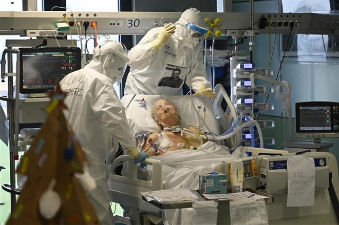 Gia đình nạn nhân tử vong do COVID-19 đòi Chính phủ Italy bồi thường ảnh 1