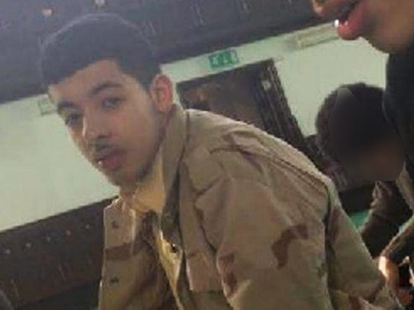 Cảnh sát Anh công bố hình ảnh đối tượng đánh bom Manchester ảnh 1