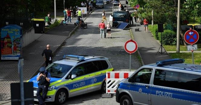Cảnh sát Đức bắt nghi phạm vụ tấn công bằng dao ở thành phố Erfurt ảnh 1