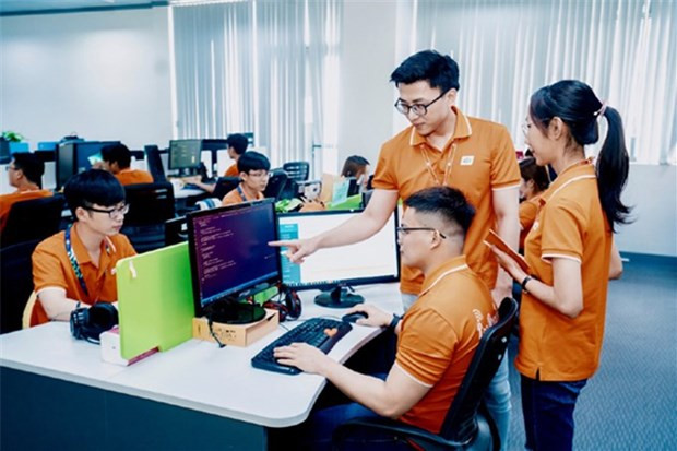 Thúc đẩy chuyển đổi số toàn diện: Cần hợp sức từ mọi nguồn lực ảnh 2