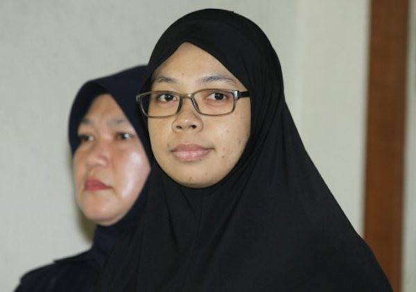 Malaysia xét xử một nữ cảnh sát che giấu thông tin về khủng bố ảnh 1