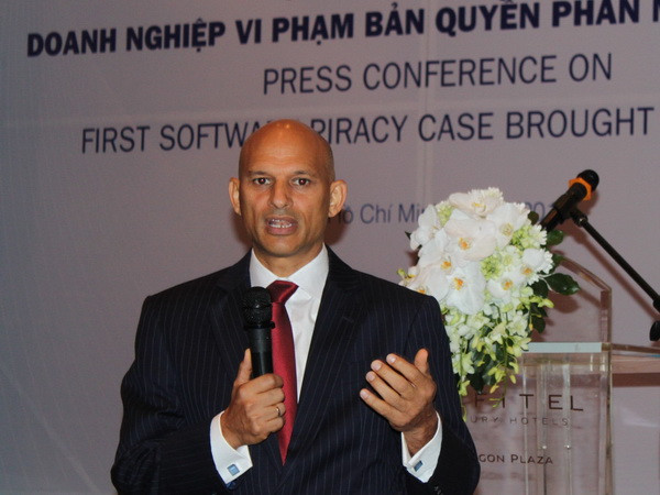 Lần đầu khởi kiện doanh nghiệp vi phạm phần mềm ảnh 1