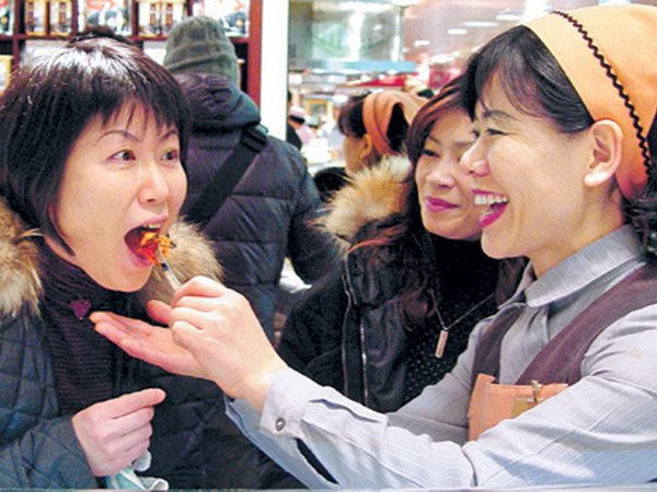 Lượng du khách Nhật Bản đến thăm Hàn Quốc giảm mạnh ảnh 1