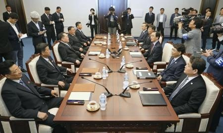 Hai miền Triều Tiên đàm phán quân sự tại làng đình chiến Panmunjom ảnh 1