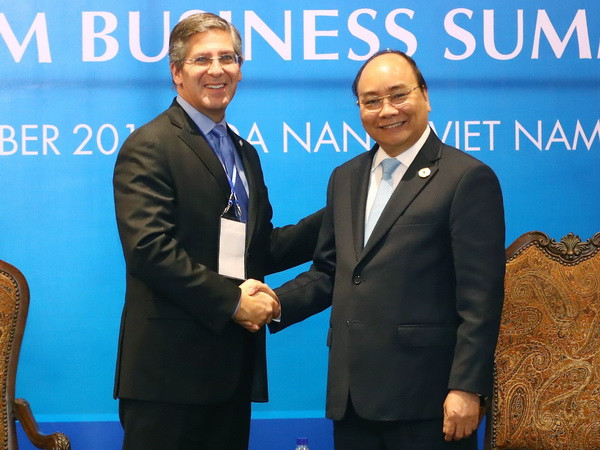 Thủ tướng Nguyễn Xuân Phúc tiếp các đoàn doanh nghiệp dự APEC ảnh 5