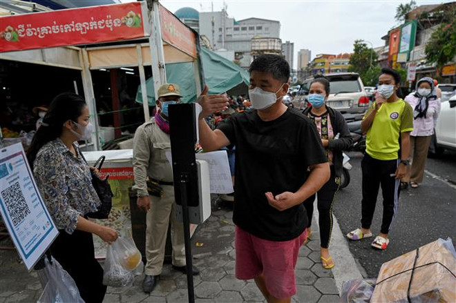 Campuchia nỗ lực tách riêng các ca nhiễm biến thể Delta ảnh 1