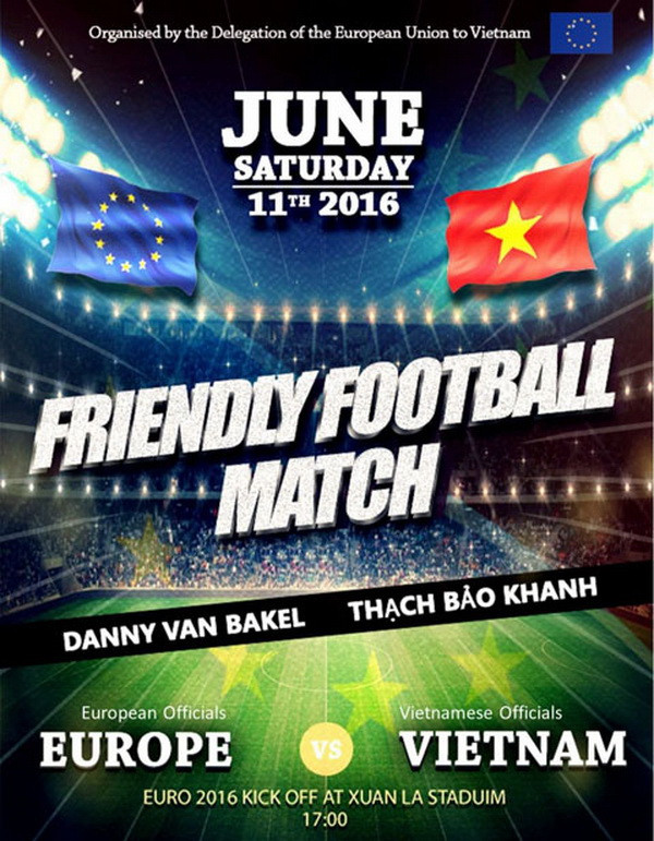 Người phát ngôn Bộ Ngoại giao đá bóng với nhân viên đại sứ EU ảnh 1