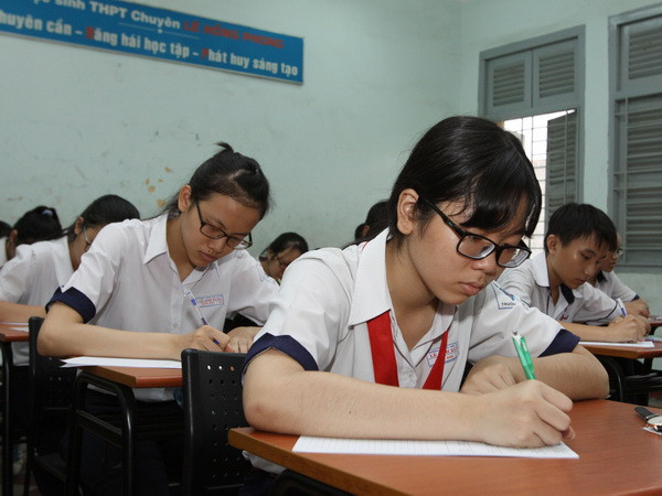 TP.HCM: Gần 400 thí sinh vắng trong ngày thi đầu thi vào lớp 10 ảnh 1