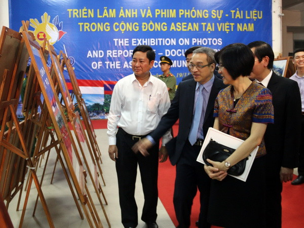 Triển lãm ảnh, phim phóng sự-tài liệu về Cộng đồng ASEAN ​ở Việt Nam ảnh 1
