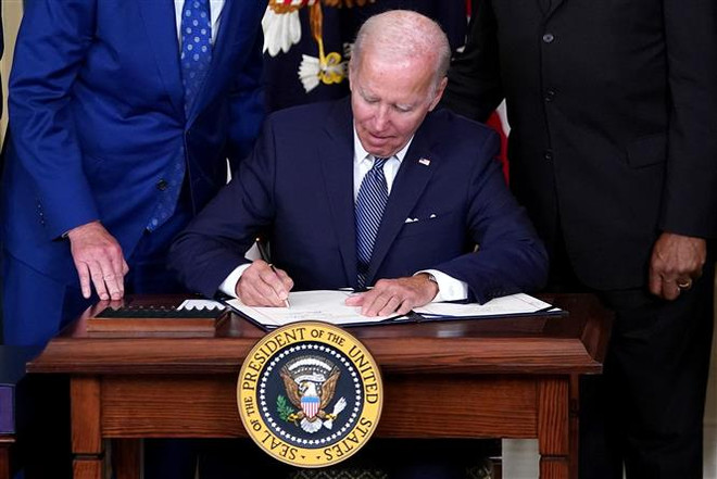 Mỹ thành lập hội đồng chỉ đạo thực hiện Đạo luật Khoa học và CHIPS ảnh 1