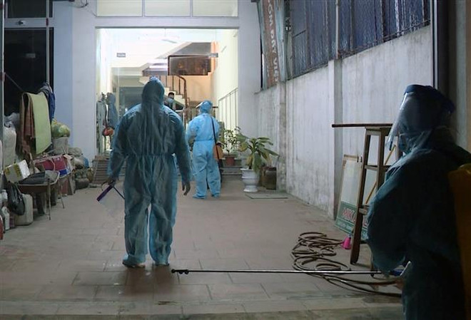 Quảng Ninh: Thành phố Hạ Long phong tỏa chợ Hà Khẩu ngay trong đêm ảnh 2