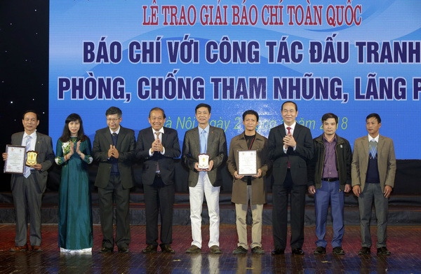 Đạo đức người làm báo thời cách mạng 4.0: Những câu chuyện vui, buồn ảnh 1