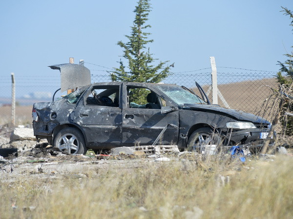 Đánh bom xe nhằm vào chốt quân sự ở Thổ Nhĩ Kỳ, 17 người chết ảnh 1