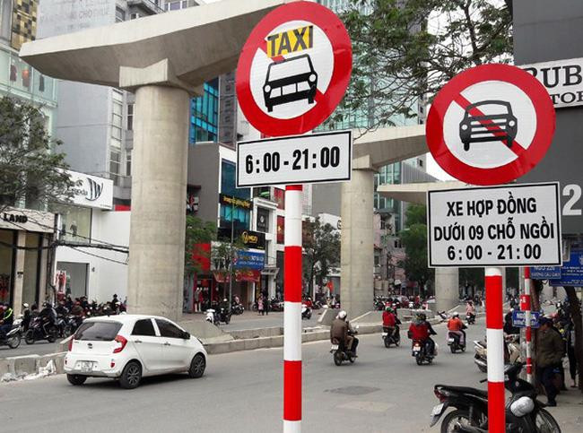 Hà Nội công bố 11 tuyến phố cấm taxi và xe tải hoạt động giờ cao điểm ảnh 1