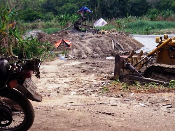 Có hay không việc khai thác quặng trong khu vực do quân đội quản lý? ảnh 2