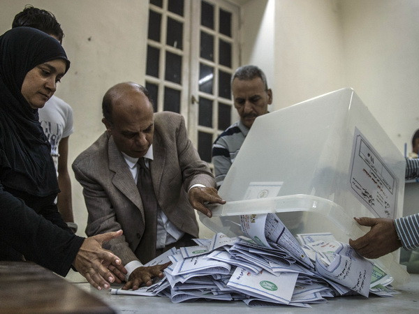 Liên minh Vì Tình yêu Ai Cập tạm dẫn đầu bầu cử Quốc hội ảnh 1