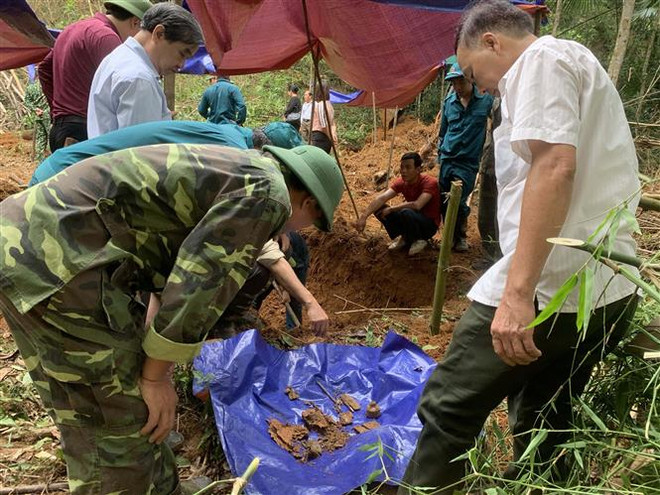 Tìm thấy hài cốt 17 chiến sỹ đặc công được chôn tập thể 50 năm trước ảnh 1