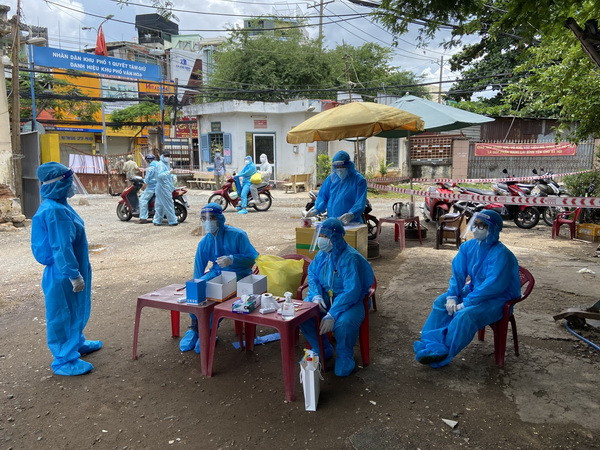 Hướng về cơ sở phòng chống dịch: Trạm Y tế lưu động - mô hình sáng tạo ảnh 2