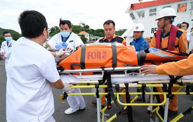 Khánh Hòa: Cứu nạn một thủy thủ Ấn Độ bất tỉnh trên biển ảnh 1