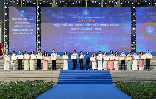 ttxvn-ngay-hoi-hoc-sinh-sinh-vien-toan-quoc-connect-fest-2024-991.jpg