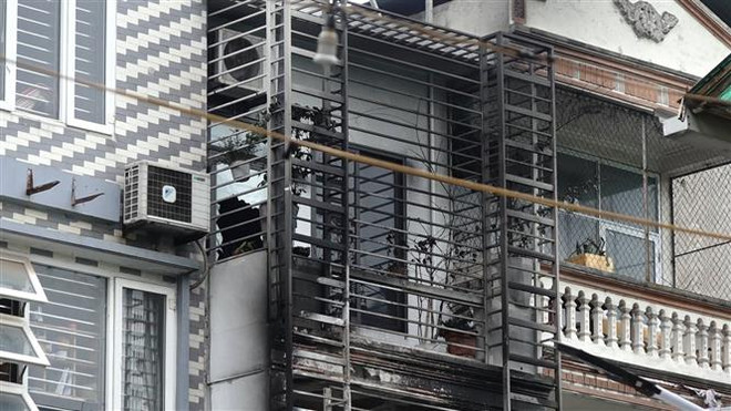 Mở lối thoát hiểm thứ 2 - Đường sống trong các vụ cháy nhà ống ảnh 2