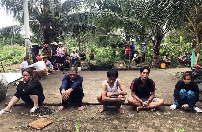 Rủ nhau đi cướp, 5 nghi phạm trong một nhà sa lưới sau 2 giờ gây án ảnh 1