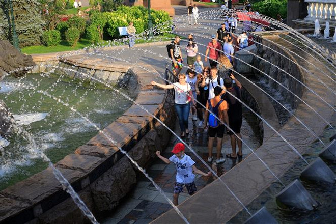 Nga: Đề xuất cấp đất miễn phí cho người kết hôn hơn 10 năm và có con ảnh 1