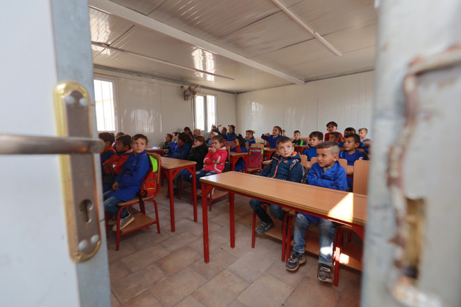 Giấc mơ đến trường của trẻ em tị nạn vùng chiến sự Syria ảnh 9