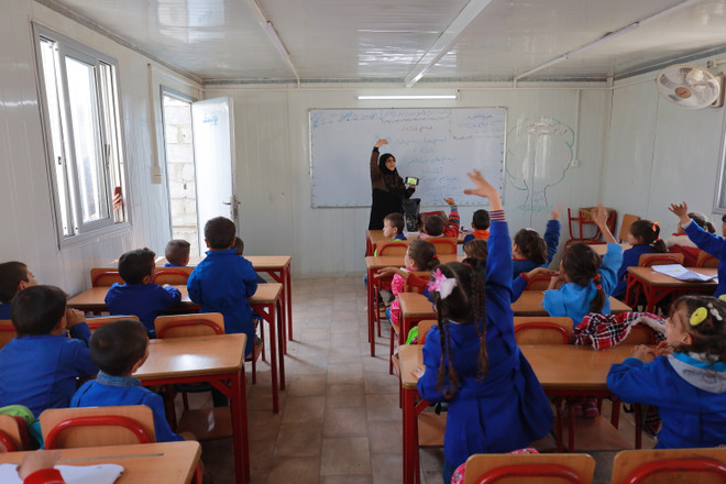 Giấc mơ đến trường của trẻ em tị nạn vùng chiến sự Syria ảnh 7