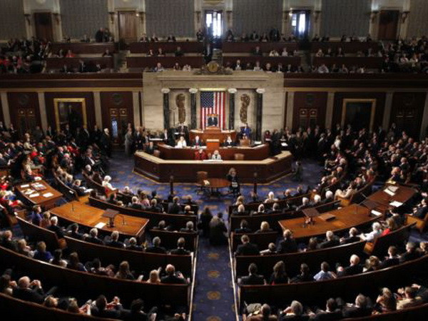 Quốc hội Mỹ bắt đầu xét dự luật cung cấp vũ khí cho Ukraine ảnh 1