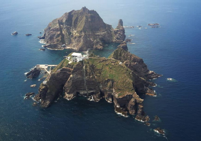 Đảo Takeshima/Dokdo. (Nguồn: japantimes) Tàu cá Hàn Quốc và Nhật Bản va chạm ở vùng biển đảo tranh chấp ảnh 1