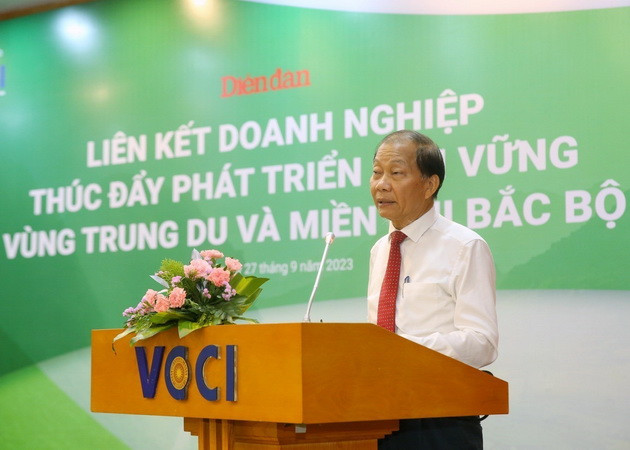 Ông Hoàng Quang Phòng, Phó Chủ tịch Liên đoàn Thương mại và Công nghiệp Việt Nam phát biểu. (Ảnh: Tuấn Đức/TTXVN) Mở rộng luồng đầu tư phát triển bền vững vào Trung du, miền núi Bắc Bộ ảnh 1