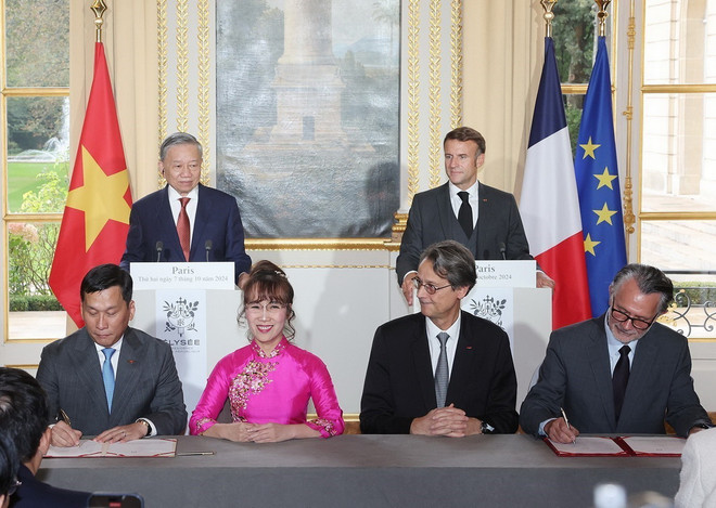 ttxvn_tong bi thu to lam le ky ket (2).jpg