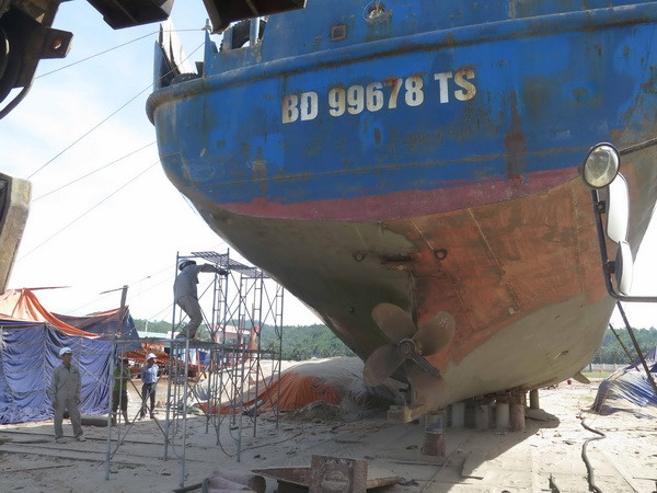 Tàu cá vỏ thép bị hư hỏng: Xem xét trách nhiệm từng cá nhân, tập thể ảnh 1