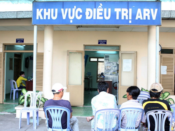 Bảo hiểm y tế - Giải pháp bền vững điều trị ARV cho người có HIV ảnh 1