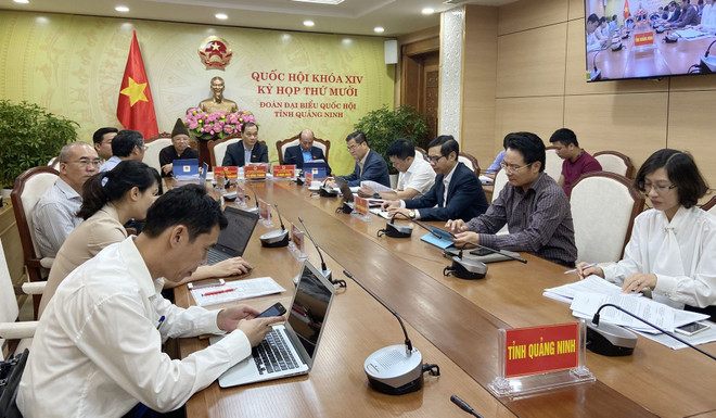 Quang cảnh tại điểm cầu Quảng Ninh. (Nguồn: baoquangninh.com.vn) Cần quy định rõ trách nhiệm, nghĩa vụ nộp phí, thuế bảo vệ môi trường ảnh 2