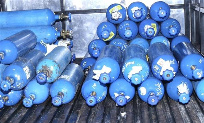 Đồng Nai điều tra vụ tàng trữ hơn 100 bình đựng khí cười N2O ảnh 1