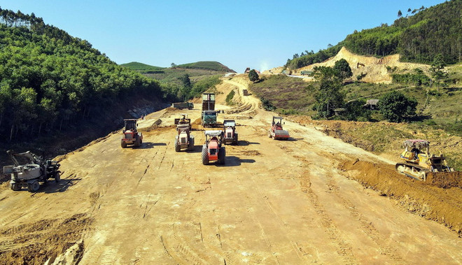 Điều chỉnh đầu tư Dự án đường nối cao tốc Nội Bài-Lào Cai đến Sa Pa ảnh 1