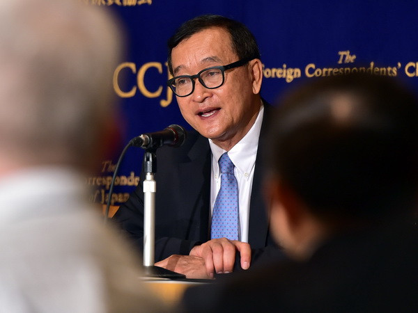 Ông Sam Rainsy đang chịu các lệnh bắt giữ và triệu tập ảnh 1