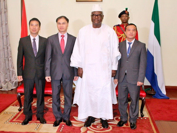 Việt Nam và Sierra Leone tăng cường hợp tác nhiều mặt ảnh 1