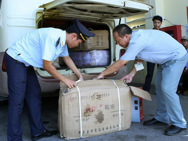 Không để xảy ra điểm nóng buôn lậu, gian lận thương mại dịp Tết ảnh 1